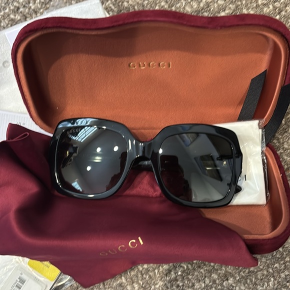Gucci Sunglasses Style GG0036S Black w Gold GG Logo - LIKE NEW! - Picture 2 of 15